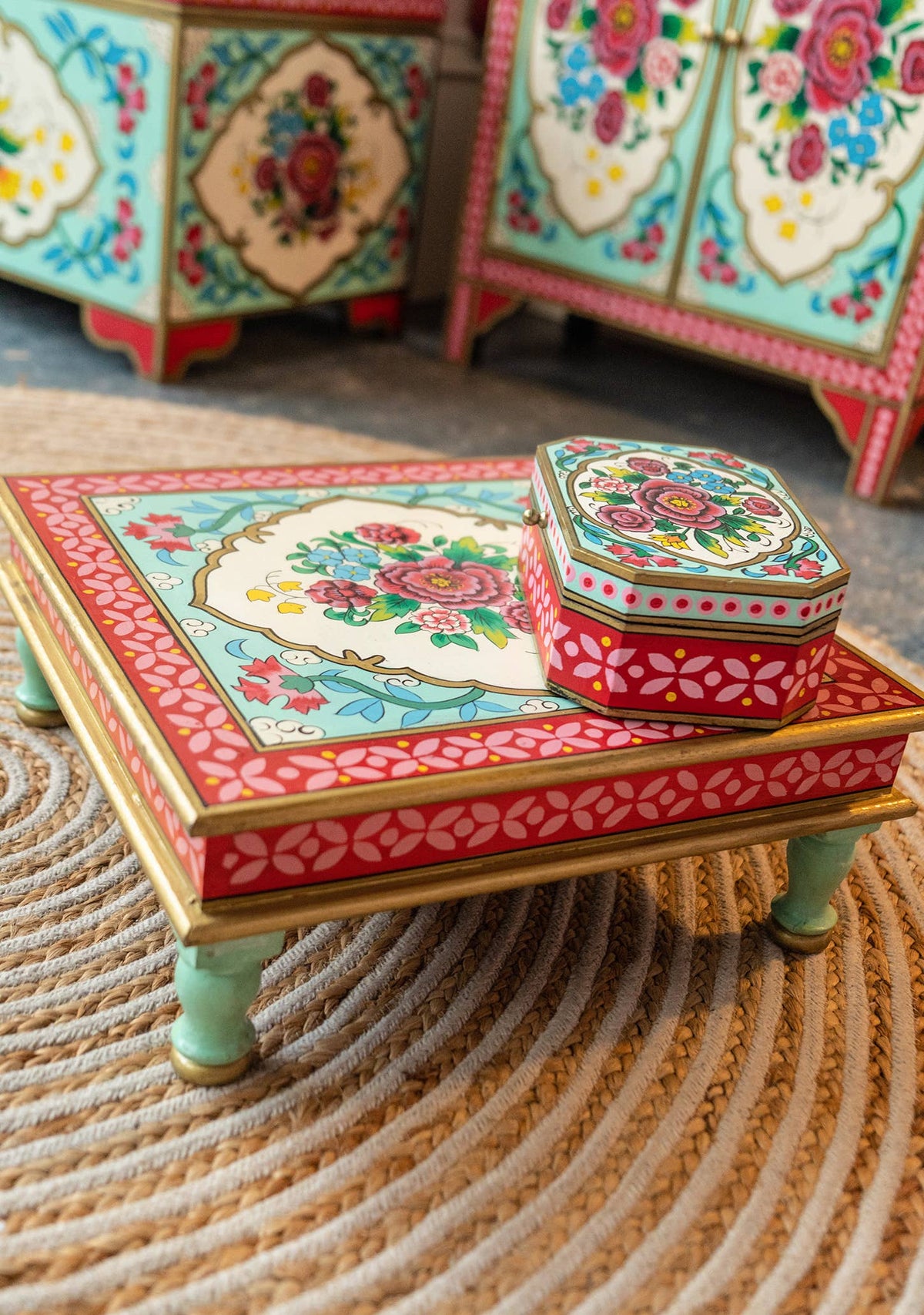 Rikisha Bajot Table | Hand-Painted Rajasthani Craft
