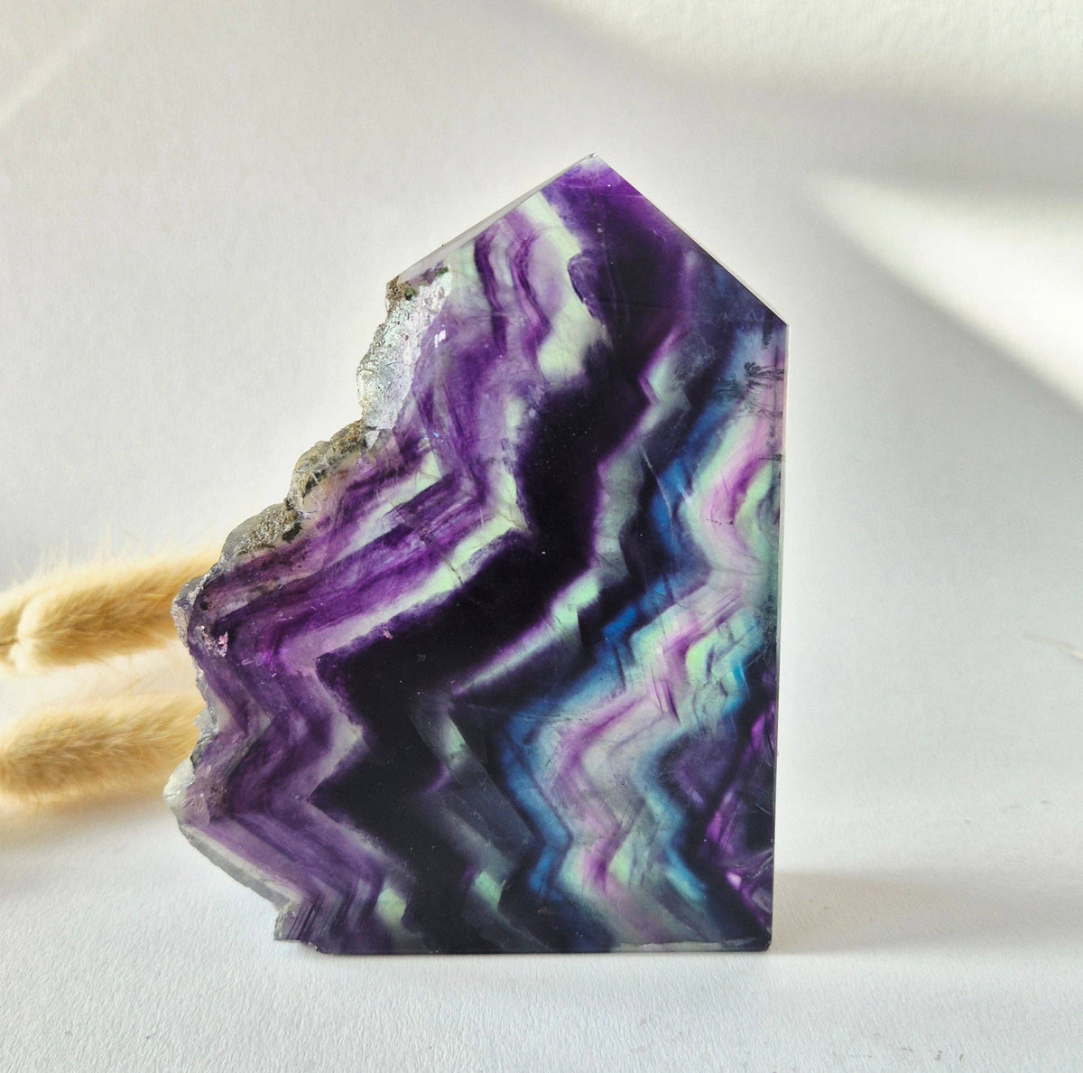 Candy Fluorite sculpture with raw edge - 488 g