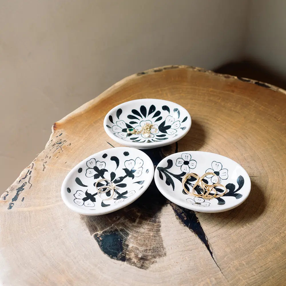 Lalita Soap Dish | Handcrafted Jaipur Pottery Dish