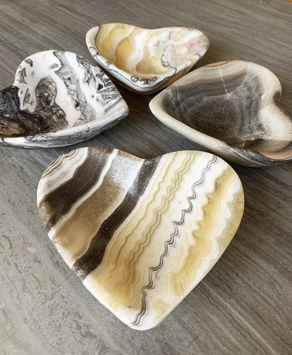 Mexican Onyx Heart Dish | Crystal Décor & Jewelry Tray