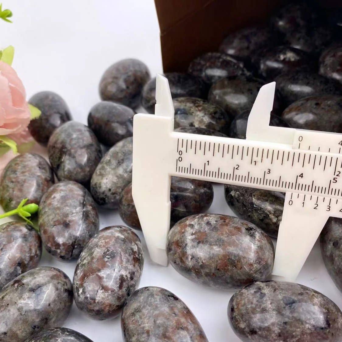 Yooperlite Tumbled Stone | UV Reactive Pocket Crystal