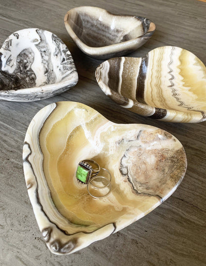 Mexican Onyx Heart Dish | Crystal Décor & Jewelry Tray