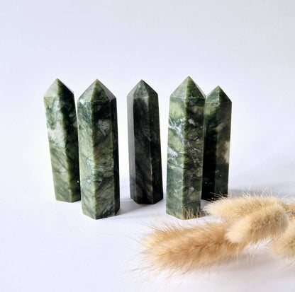 Gemstone Green Jade Obelisk Tower (9-10 cm | 2 cm thick) – Luck, Harmony & Protection