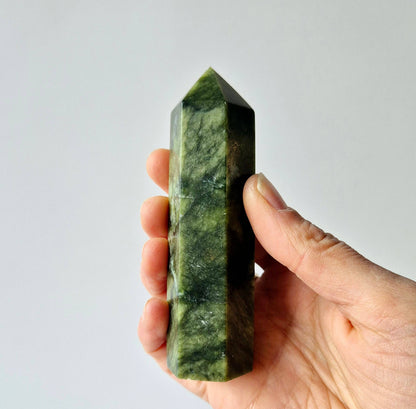 Gemstone Green Jade Obelisk Tower (9-10 cm | 2 cm thick) – Luck, Harmony & Protection