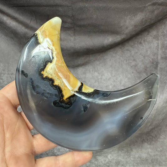 Volcanic Moon | Volcano Agate | UV Reactive Carving