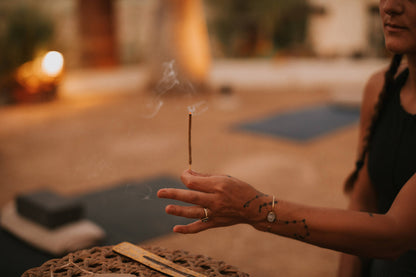 Meditate Incense Stick | Benzoin, Dragon's Blood & Sandalwood (Single)