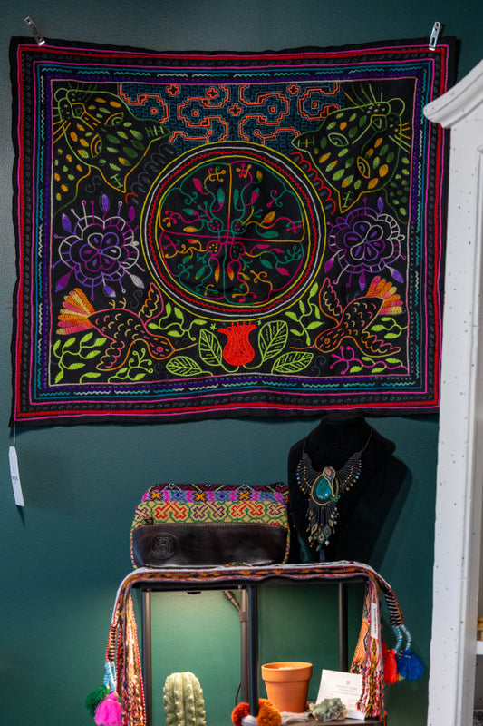 Maestro Nima Shipibo Cloth | Handcrafted Shipibo Artwork