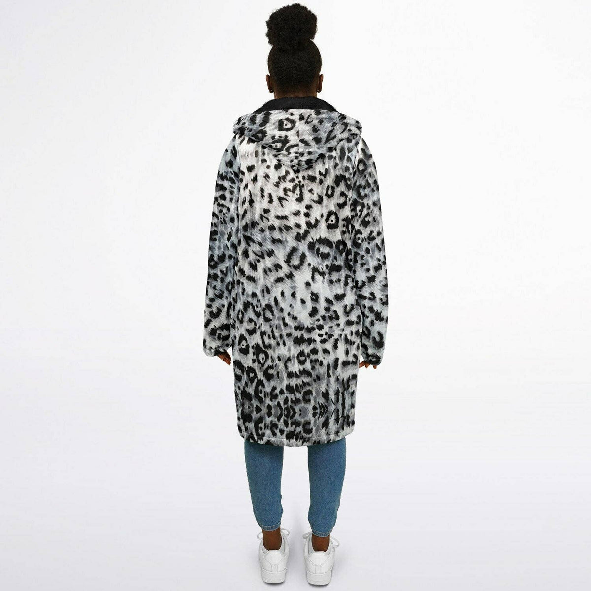 Snow Leopard Zipper Cloak | Recycled Performance Fleece | Manifestie