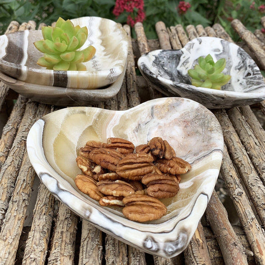 Mexican Onyx Heart Dish | Crystal Décor & Jewelry Tray
