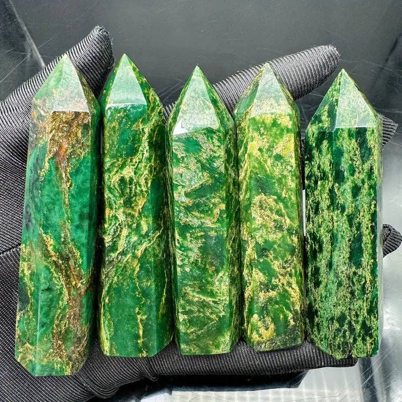 Emerald Tower | Crystal for Abundance & Balance