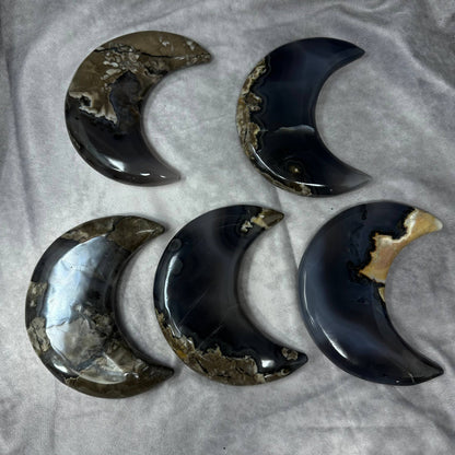 Volcanic Moon | Volcano Agate | UV Reactive Carving