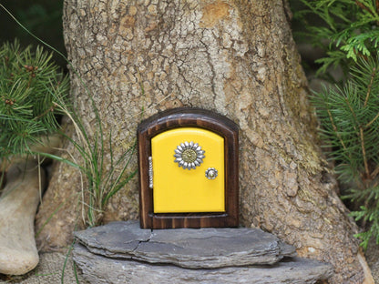 Pips 'N Squeaks Fairy Door | Handmade Mini Fairy Door