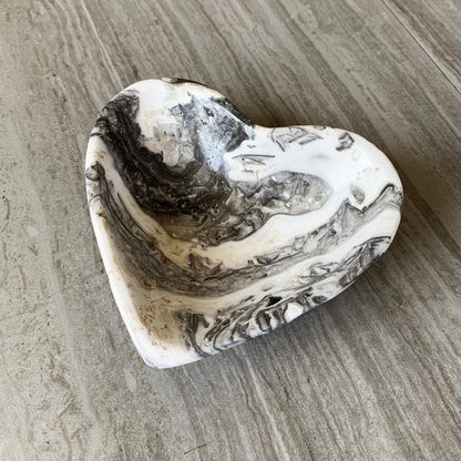 Mexican Onyx Heart Dish | Crystal Décor & Jewelry Tray